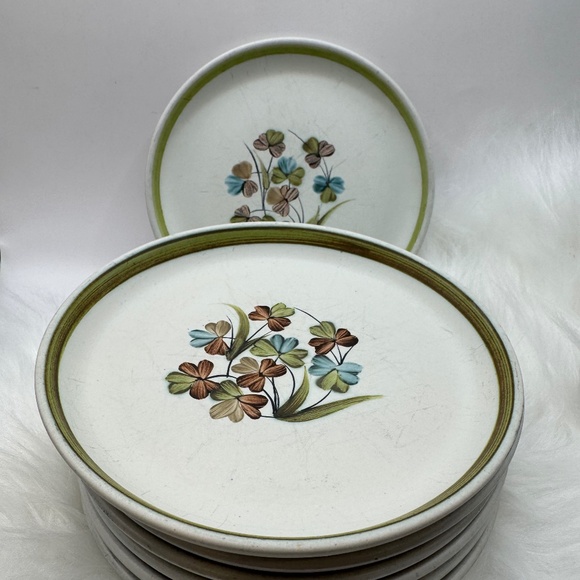 Denby England "Shamrock" pattern stoneware 6.5" side plates. Set of 7. - Picture 1 of 5